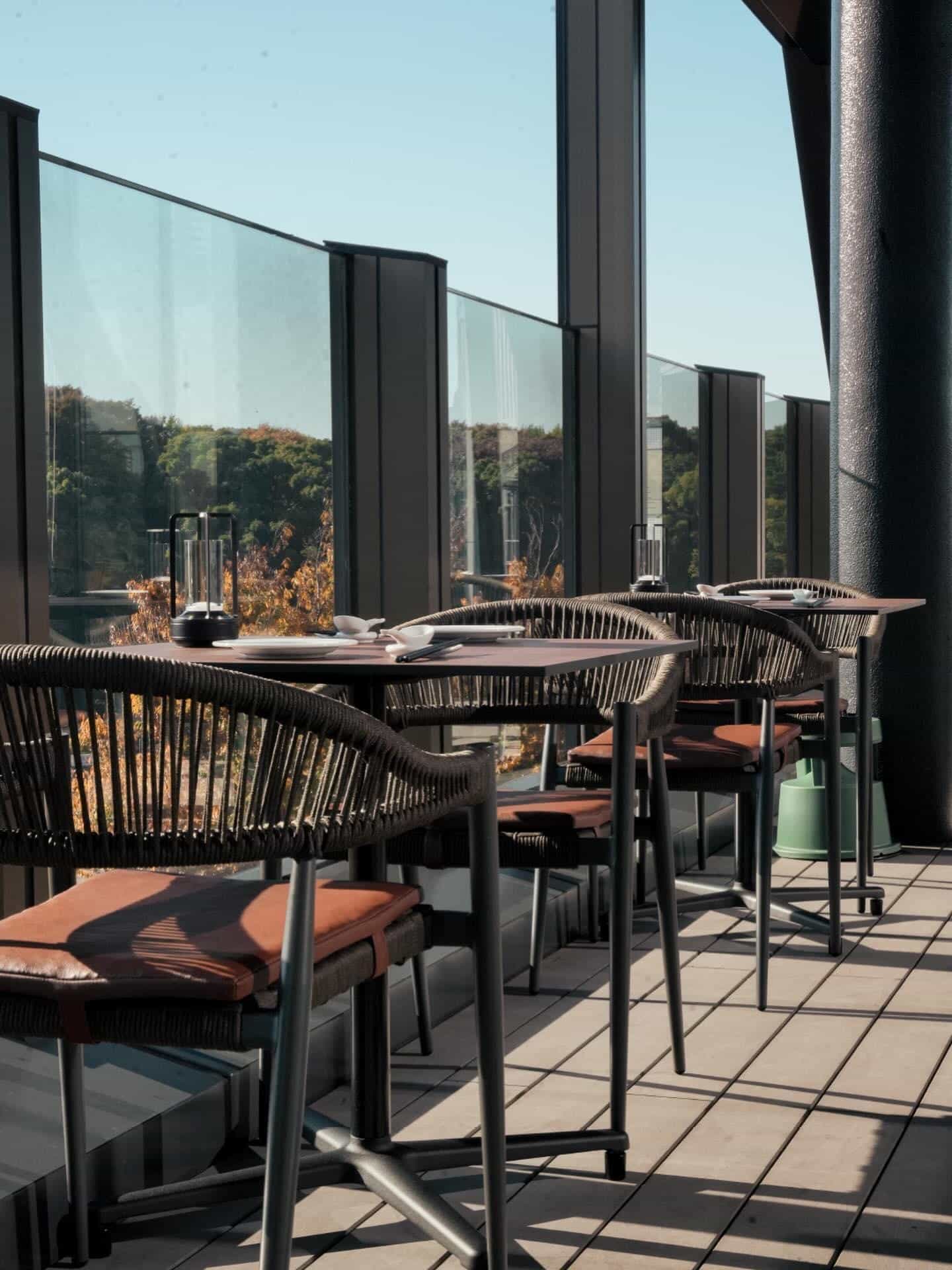 原宿クエスト店の大きく象徴的な