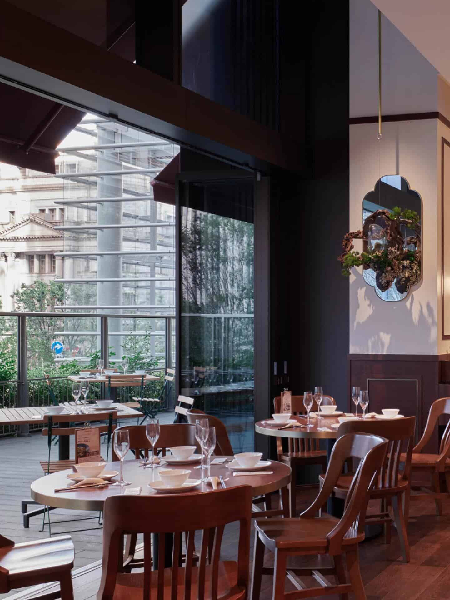 コレド室町テラス店は、都会の洗練さと